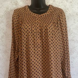 Croft & Barrow Long Dolman Sleeve Smocked Yoke Pull Over Top Size XL Ladies Tan